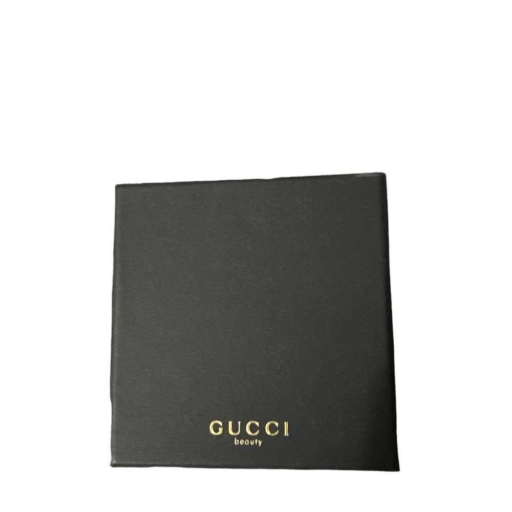 NWB Gucci golden mirror compact two sided mirror absolutely stunning